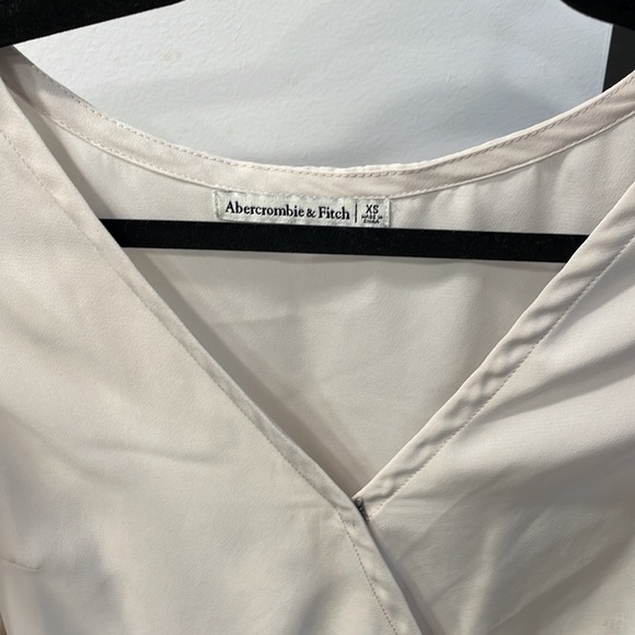 abercrombie faux silk wrap blouse - Picture 4 of 6